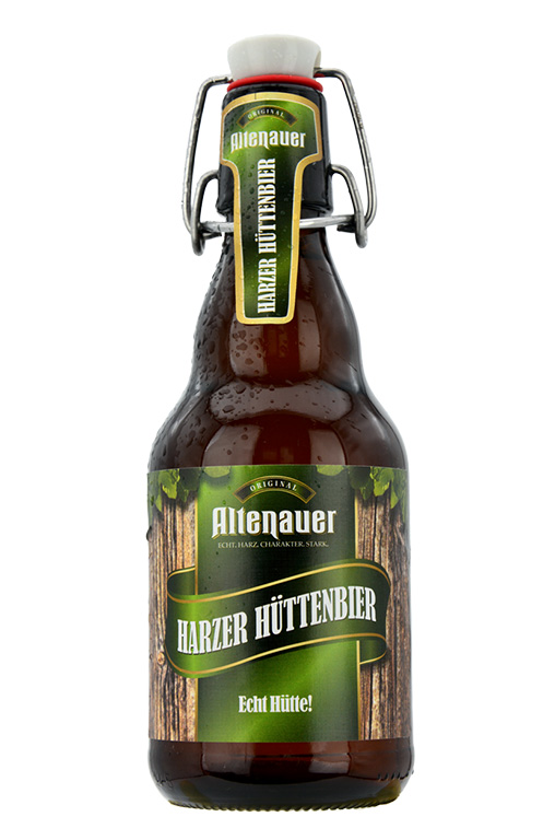 Harzer Hüttenbier in der Flasche von der Altenauer Brauerei.