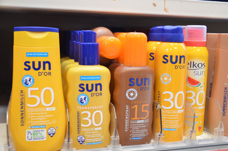 Ob Creme, Spray, Öl oder Gel: die Auswahl an Sonnenschutz im E-Center Lunze ist groß.