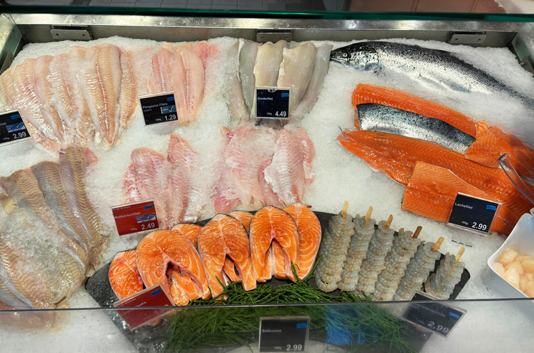 Fischtheke im E-Center Lunze